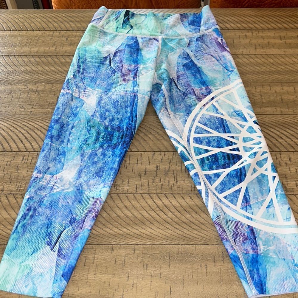 SoulCycle 🚴🏼‍♀️ cropped athletic pants Graphic Bike 🚲 Wheel 🛞 Spin Away!
